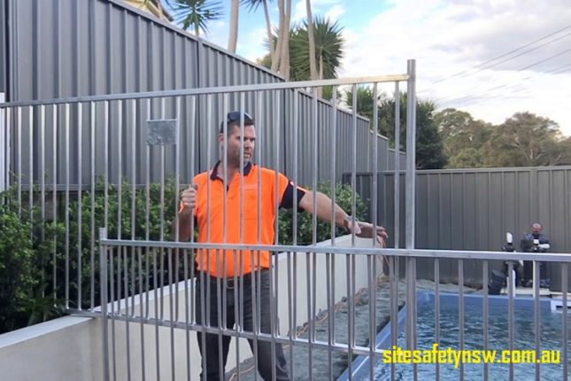 Temporary pool fencing - ideal to use it from a reputed company