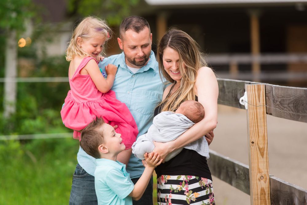 How to review an excellentFamily Lifestyle photographer near me?